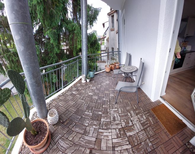 Sehr schönes 3 Fam.- Haus, große Balkone – OG Balkon 2