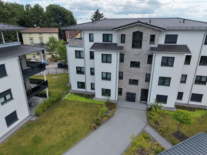 Moderne 4-Zimmer-Wohnung mit großzügiger, überdachter Terrasse/Balkon, Aufzug & Wärmepumpe – Foto 19