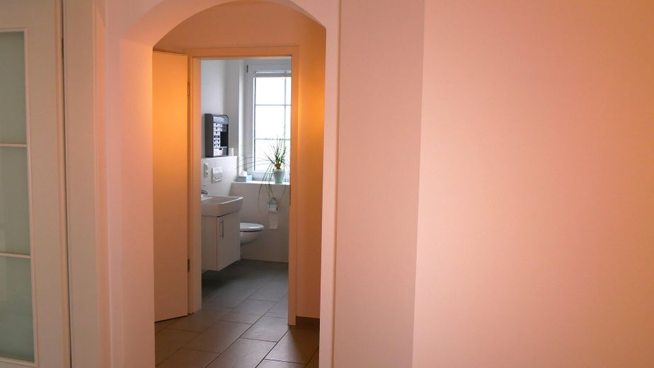 Exclusive 3-Zimmer-Etagenwohnung in Bestlage - Komfortabel, barrierefrei, Lift & ideal für Paare – Flur 3