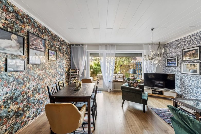 Wohnen wo andere Urlaub machen
---5 wohnliche Zimmer warten auf Sie--- – Wohnzimmer