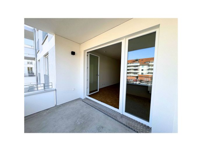 *Stilvolles Wohnen*: Lichtdurchflutete 2-Zi.-Wohnung mit Balkon im Projekt "Teltrio" – Ansicht I: Balkon