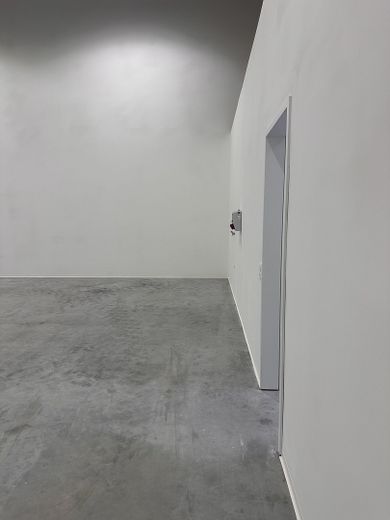 Moderne Warmhalle 1x114m2/NE5, 1x114m2+22m2 Büro/NE6 – Foto 9