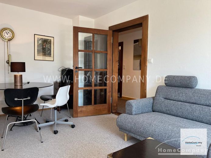 Appartement de 3 pièces lumineux et agréablement meublé avec terrasse sur le toit – 07e72025909a81249afc0dc2716258b1269858bb.jpg