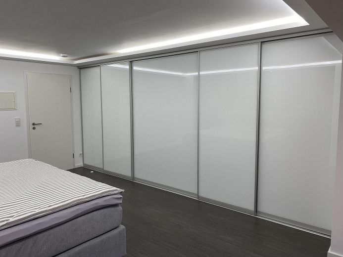 Esclusivo appartamento di 6 locali, 304 mq/KB/Garage/Terrazza/Giardino – Schlafzimmer