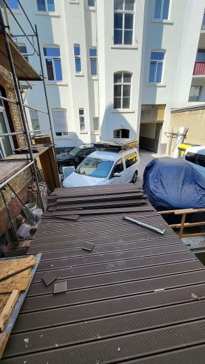 Top ground-floor 5-room KfW apartment with kitchen and balcony in a prime location in Wiesbaden Mitte – Balkon