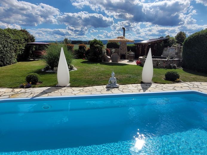 25 Min. von Hannover-Innenstadt- äußerst seltene Panoramalage – Pool