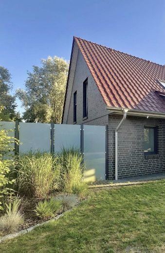 Belle maison individuelle construite en 2017 à Ahlden – Photo 1