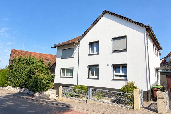 Veel ruimte, een grote tuin en volop thuisgevoel – aantrekkelijk vrijstaand huis voor het gezin