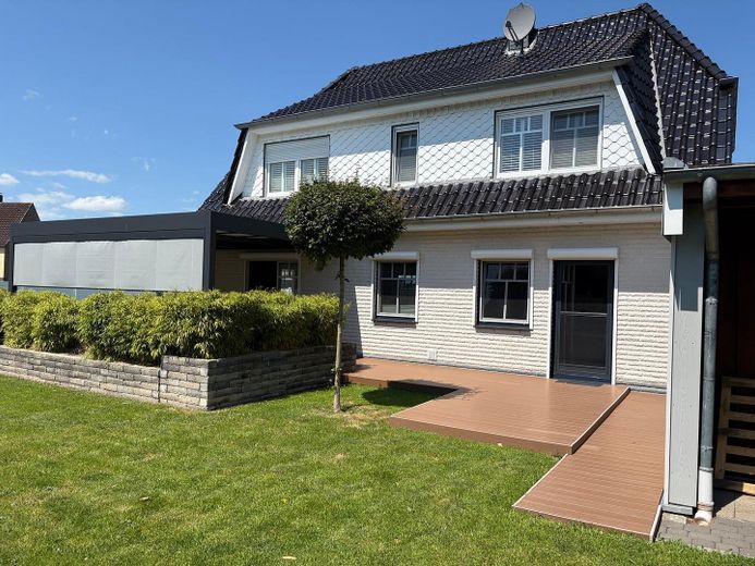 Güzel Fahrdorf’ta doğrudan Schlei manzaralı, huzur veren Friesenhaus (komisyonsuz) – Gartenansicht