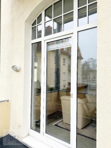 ***VOLL MÖBLIERTE TRAUMWOHNUNG - EINZIEHEN UND SOFORT ZU HAUSE SEIN*** 2,5 Raumwohnung mit Balkon und Tageslichtbad zu vermieten – Balkon