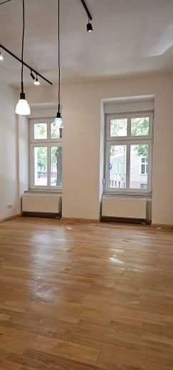 Wohnen am Zionskirchplatz – sanierter Altbau in einer der schönsten Lagen Berlins – Blick Wohnzimmerfenster