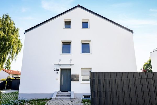 5,4% Rendite - kernsanierte 2-Zimmer DG-Wohnung zur Kapitalanlage - Provisionsfrei!