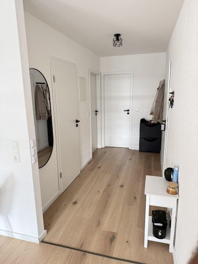 Wohnung 2,5 Zimmer 55 qm kernsaniert Provisionsfrei – Flur