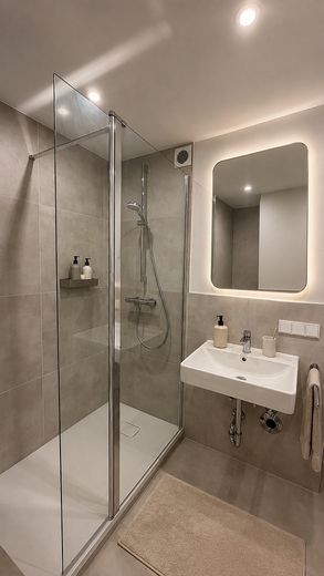 Erstbezug nach Sanierung - luxuriöse 3 Zimmer in der Brühler Innenstadt – Einrichtungsbeispiel KI. Gen