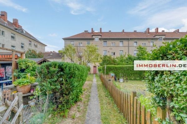 IMMOBERLIN.DE - Gepflegte Altbauwohnung in ruhiger Lage mit Garten beim Spektepark