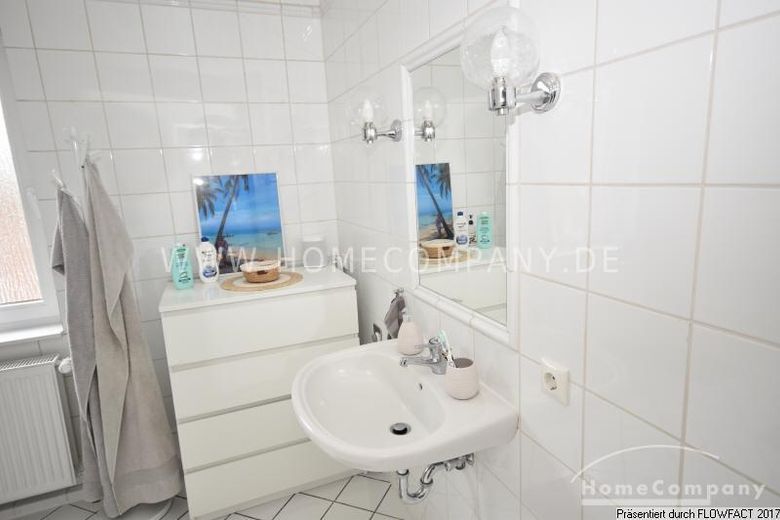 Casa indipendente con terrazza e posti auto – e51447f148d5194695fb0cd09fc9ab58fd78614d.jpg