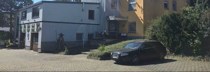 Sondershausen-OT, budynek wielorodzinny + lokal użytkowy