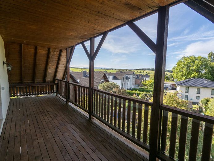 Charmante 3Z-Maisonette-Wohnung mit großem Balkon und Blick ins Grüne in Stolberg-Donnerberg – Balkon