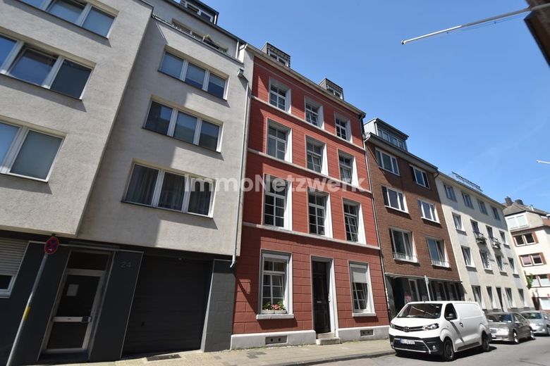 TOPLAGE***schicke Altbauwohnung im Herzen von Aachen***TOPLAGE – Straßenansicht