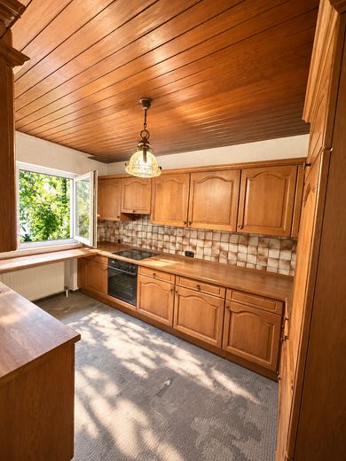 Wolnostojący bungalow dla 1 rodziny z garażem w Kleinostheim Waldstadt bez pośrednika – Küche