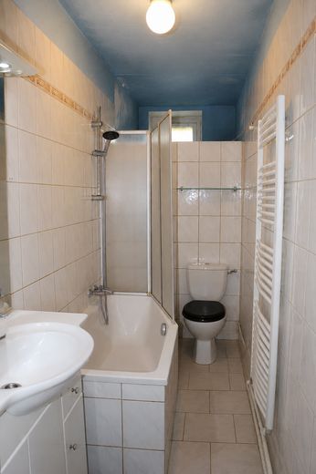 Inwestycja kapitałowa – potencjalnie zwalniana – Tempelhof – 2 pokoje z kuchnią i łazienką – Bad 1