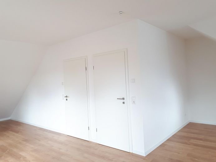 Doppelhaushälfte mit Garten – DG - Zimmer