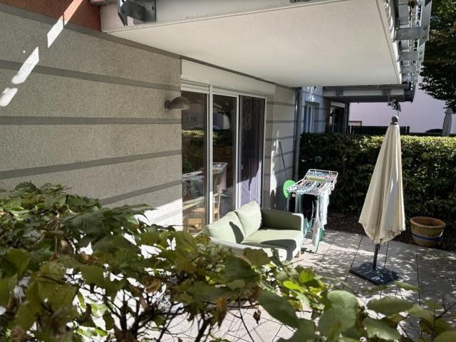 شقة مشمسة في الطابق الأرضي في قلب دورلاخ      «بيع خاص» – Terrasse Süd