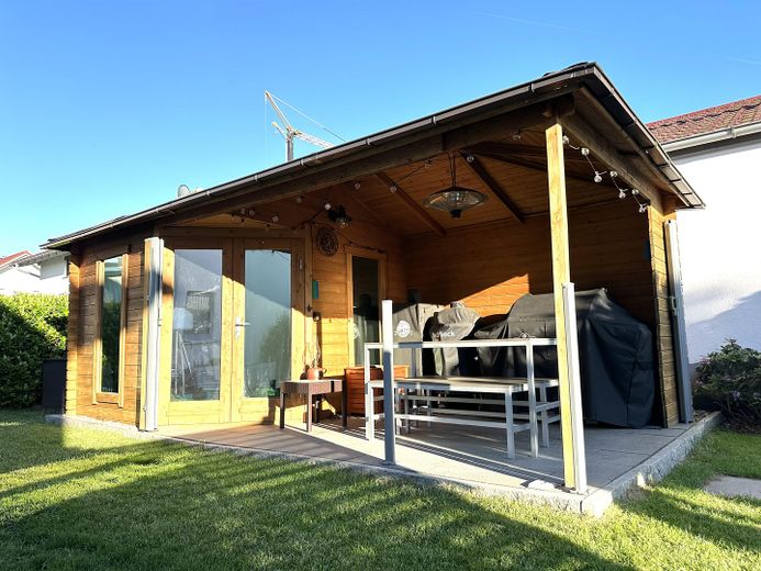 Neuw. Wohntraum mit Wellnessgarten in ruhiger Lage - Nahe A94 – Gartenhaus