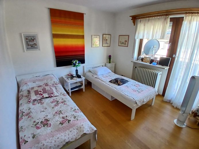 Rijwoning in goede ligging van Kandern – Foto 3