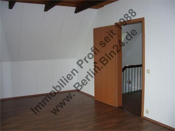 Haus + Garten + neuem Wannenbad - zur Miete – Burh. 43 außen 016
