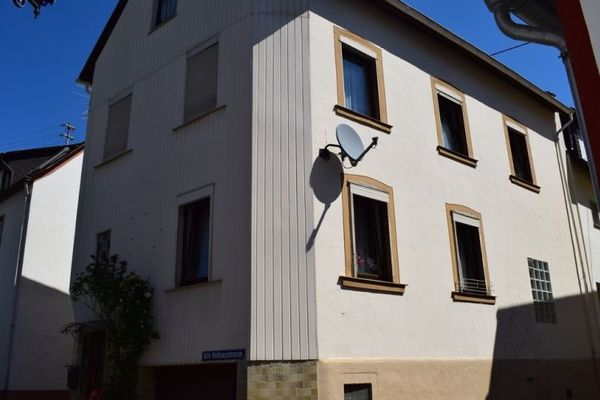 Charmantes Einfamilienhaus mit viel Potenzial im idyllischen Weinort Briedel
