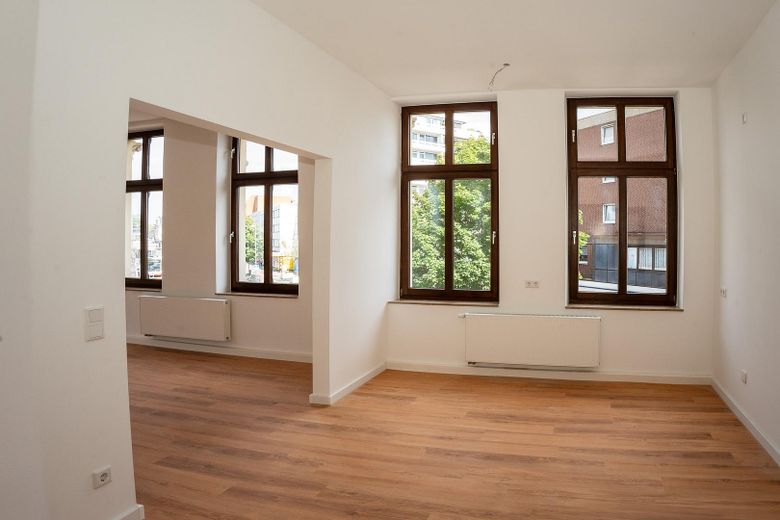 Frisch sanierte 4-Zimmer-Eigentumswohnung (119 m²) am Hertener Schlosspark. – Ihr Wohn- & Essbereich