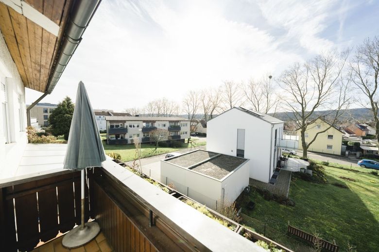 Die Perle im Dornröschenschlaf - RMH in idyllischer Ruhe – Balkon Blick Süd-Ost