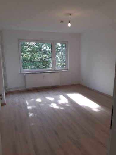 Modernisierte Drei-Zimmer Wohnung in Moers-Repelen, 2. OG – Wohnzimmer