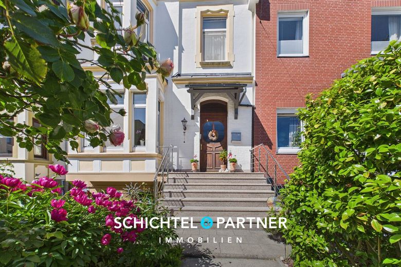 Mitte | Bezugsfrei: Stadtvilla mit 3-Einheiten oder als Einfamilienhaus – S&amp;P | Eingangsbereich