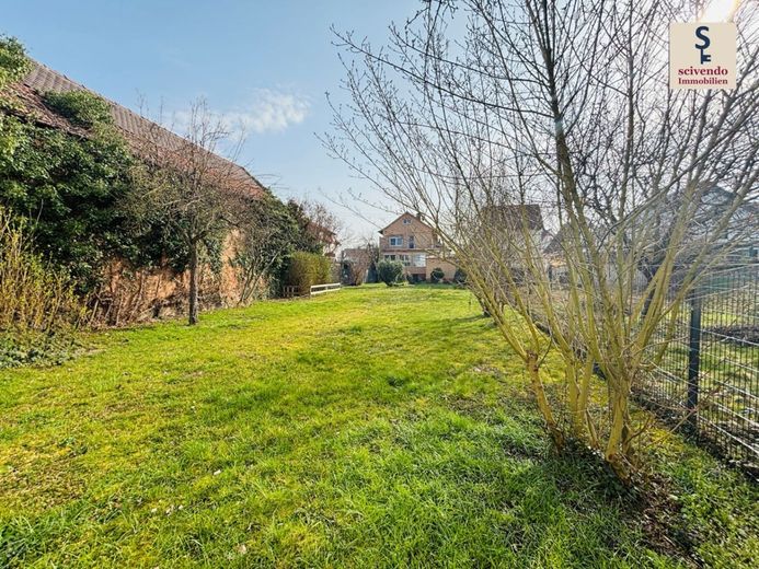 Großes Haus mit Garten: 1-3 Einheiten möglich – Garten