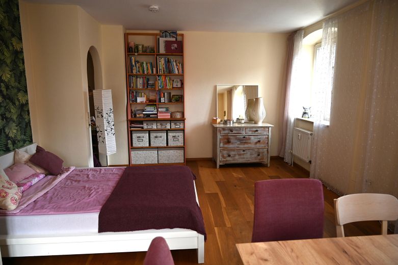 Apartamento de 1 habitación entre Altenburg y la catedral de Bamberg (disponible para entrar a vivir) – Wohn-Essbereich