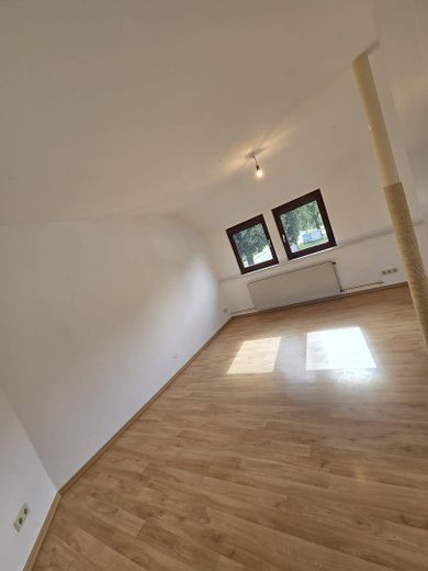 115 m² im Zweifamilienhaus | 30 m² Süd-Dachterrasse – Esszimmer