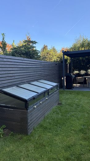Modernes Endhaus am Brabandkanal mit großem Garten, Dachterrasse und Wellnessbereich – Privatgarten mit Sichtschutz