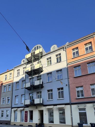 Zentral gelegene, helle 3-Raum Wohnung über 71,67 qm ab 01.08.2026 – Außenansicht