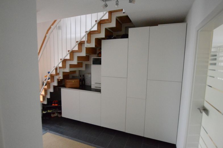 EG Flur mit Treppenaufgang