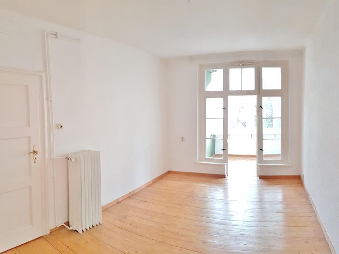 Moritzberg, gutes Wohnen in ruhigem Haus – Zimmer III mit WiGa / Balkon