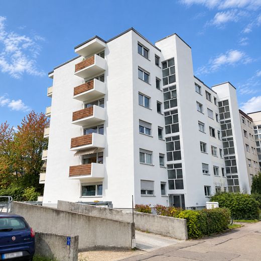 Sofort verfügbar! 18-Parteien-MFH im Regensburger Westenviertel – Außenansicht