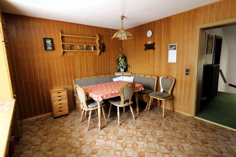 Einfamilienhaus mit 727 Grund, 5 Zi,EBK - sofort bezugsfrei – Küche 1