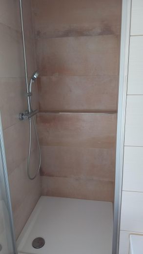 Wohnen in Wassernähe – Dusche