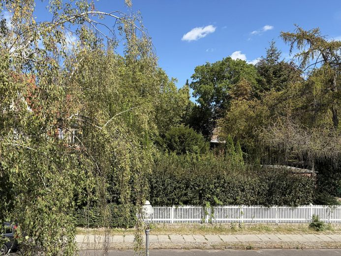 Helle 3-Zimmer-Wohnung mit Balkon in Westend – Blick aus der Küche