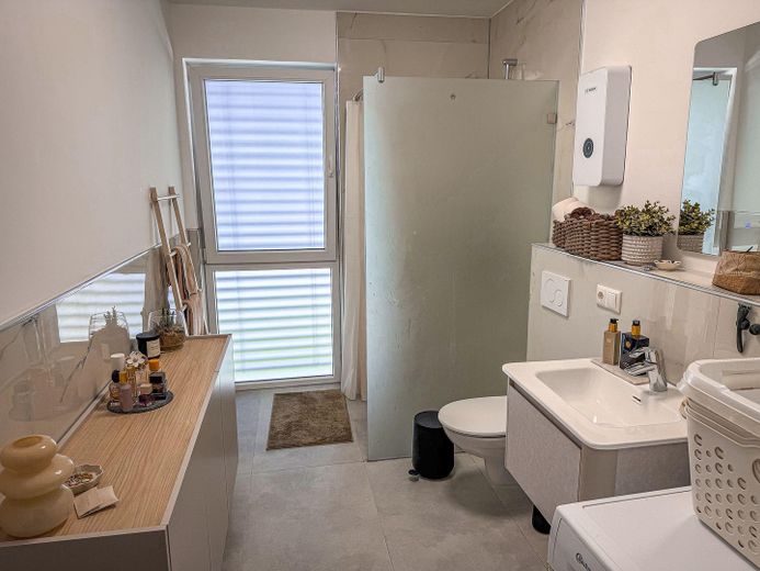 Architektur, die begeistert | 3-Zimmer-Wohnung mit Balkon | Baujahr 2024 | ab sofort – Foto 14