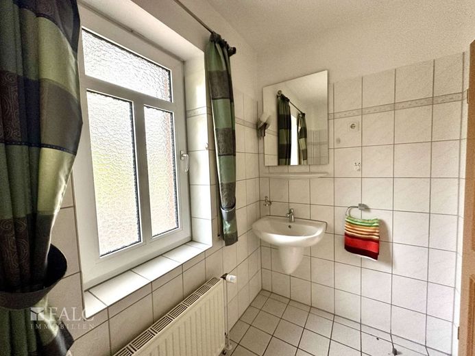 Top gepflegtes Einfamilienhaus mit Einliegerwohnung und Praxis in schöner Lage von Oldendorf – Bad EG