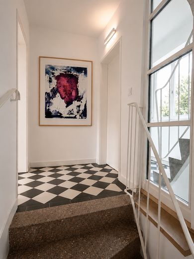 Keine Provision, Südbalkon/Südgarten, energetisch topsanierte Stadtvilla, Villenkolonie Pasing I – Treppenpodest/Eingang_OG