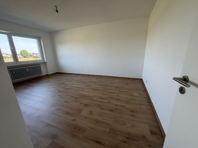 Mooie, ruime 3-kamerwoning 90m² met zuidwestbalkon en droomuitzicht in Rosenheim-Pang – Schlafzimmer